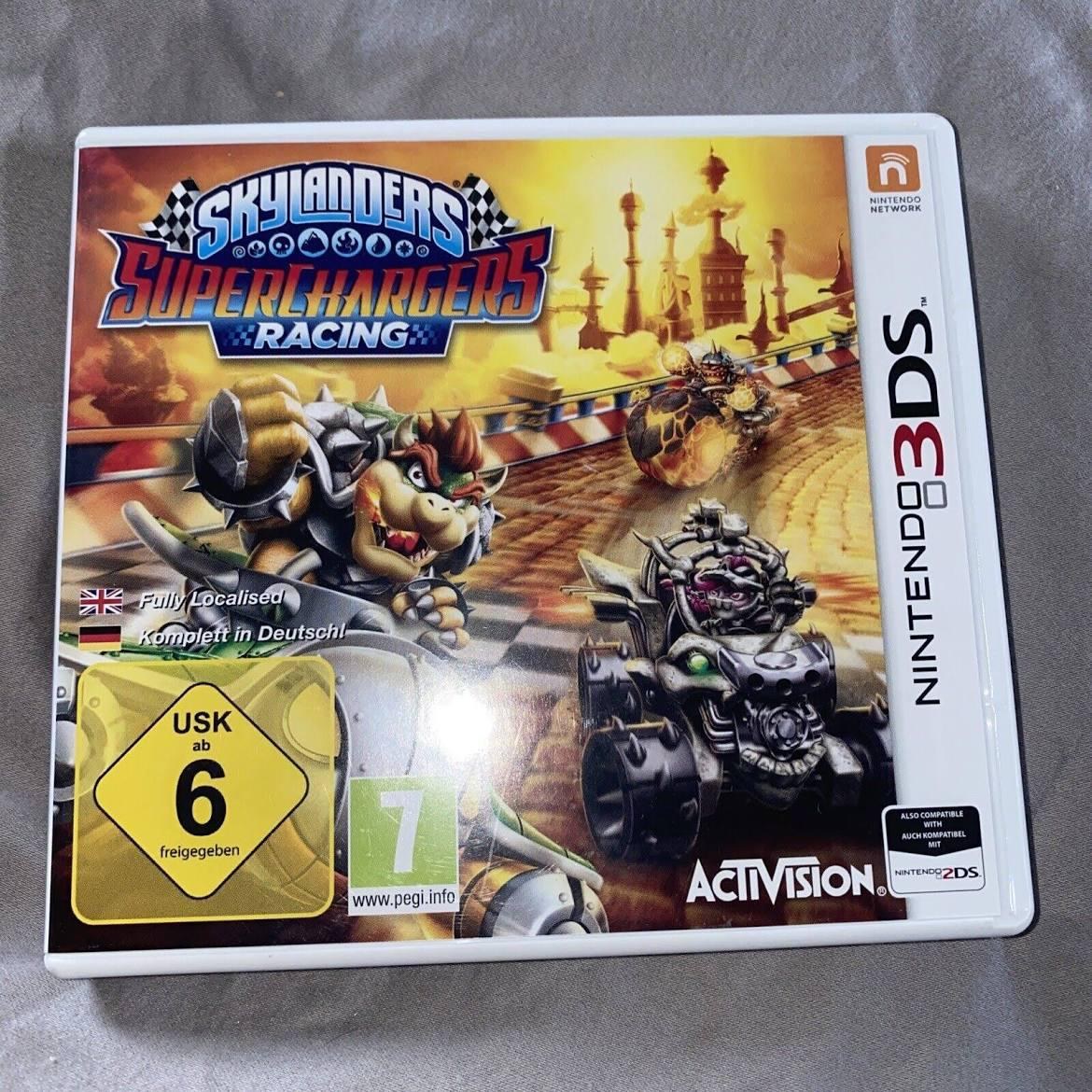Portada de Skylanders SuperChargers Racing para 3DS (PAL España)