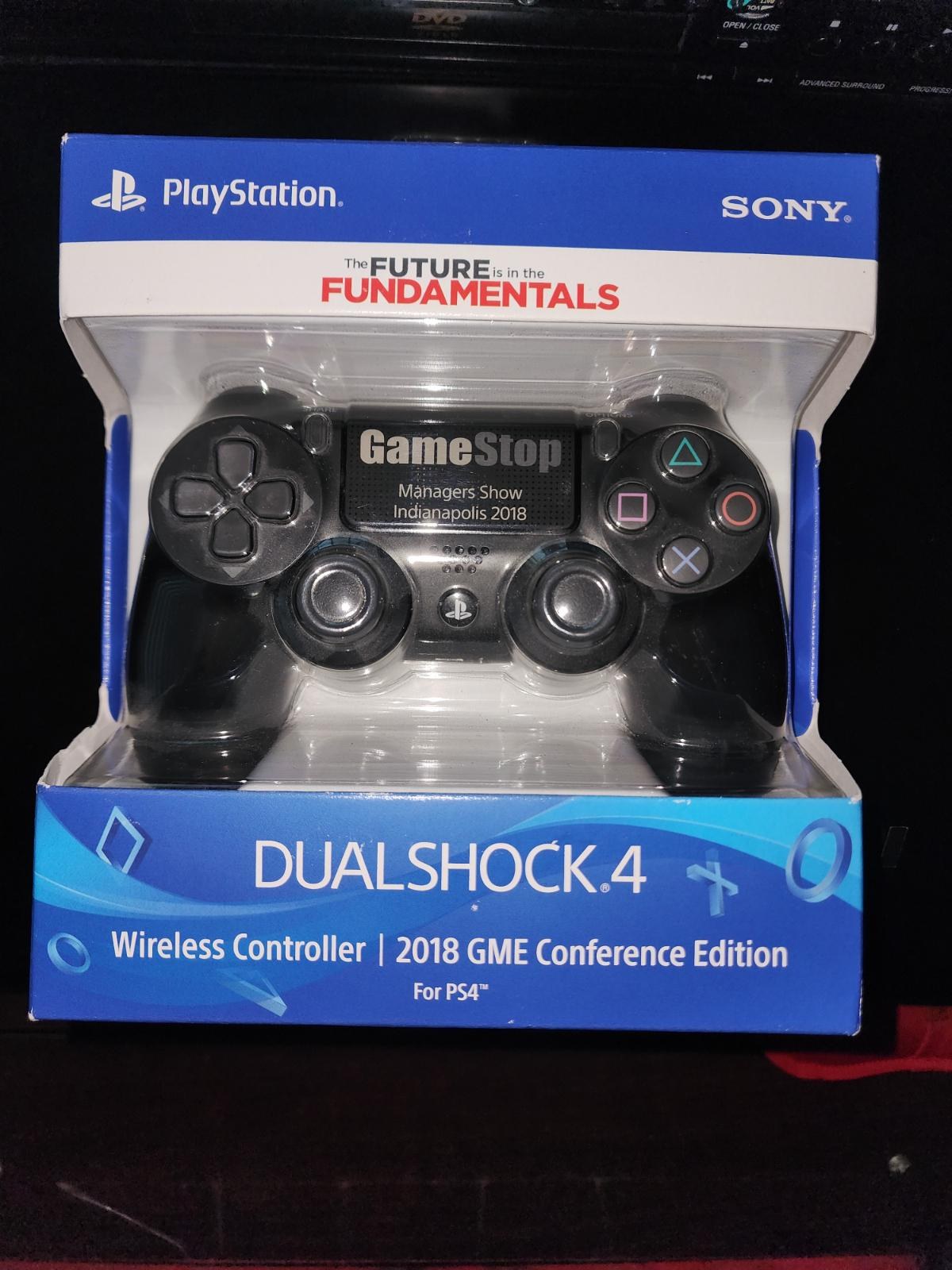 Playstation 4 Dual Shock 4 [Gamestop Managers Meeting 2018 Edition]